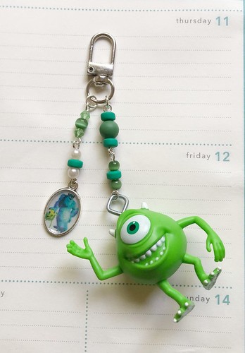 Monster green one eye keychain - green,