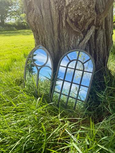 Pair metal gothic arch - of,