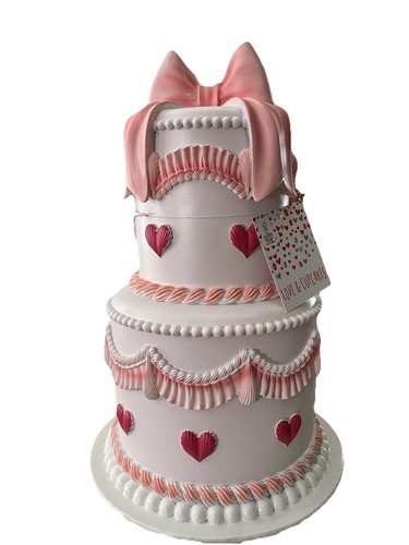 Faux cake sculpture - cake, hearts
