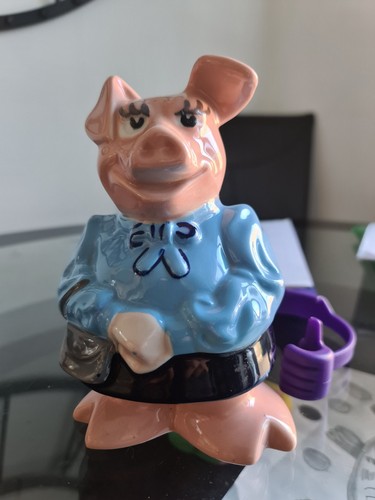 Natwest pig wade - natwest, lady