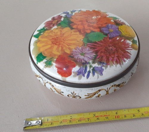 Collectable 1960s round sweet - collectable,
