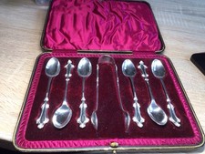Boxed Set Of Victorian Silver Spoons & Tongs. J.Rogers Sheffield 1901.. 110 Gram