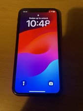 Apple iPhone XR (Red) –