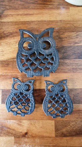 Vintage cast iron owl - cast,