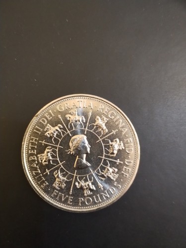 Five pound coin queen - coin,