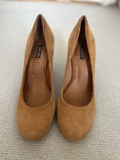 Arezzo Tan Suede Wedge Shoes Size 5