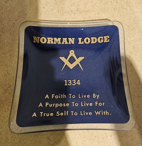 Masonic glass pin dish - pin, tray