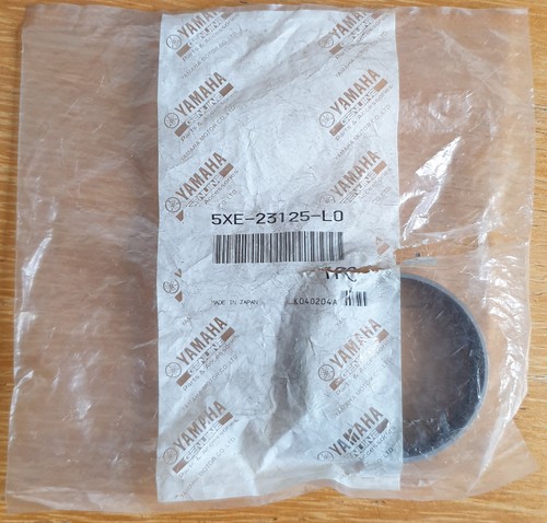 Brand new genuine - yamaha, fork