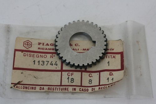 Pump drive gear piaggio - pump,
