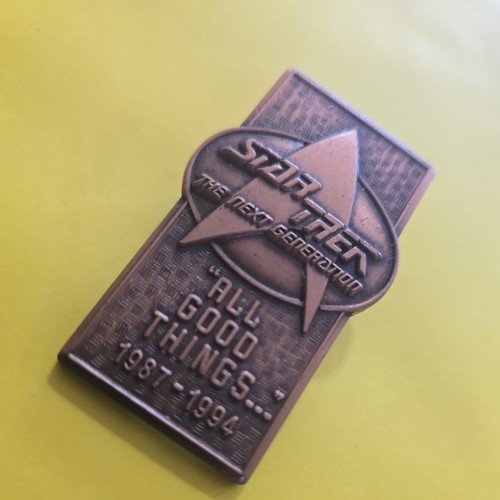 Hollywood pins star trek tng - star,