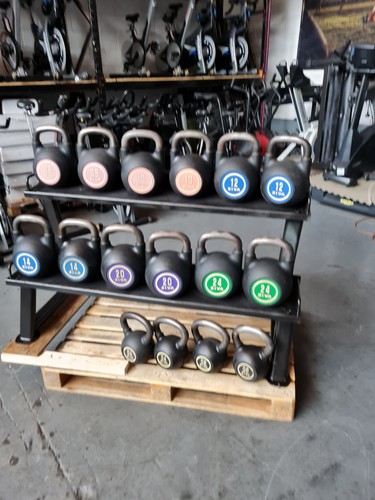 14x ziva kettlebells - ziva, kettlebells/rack