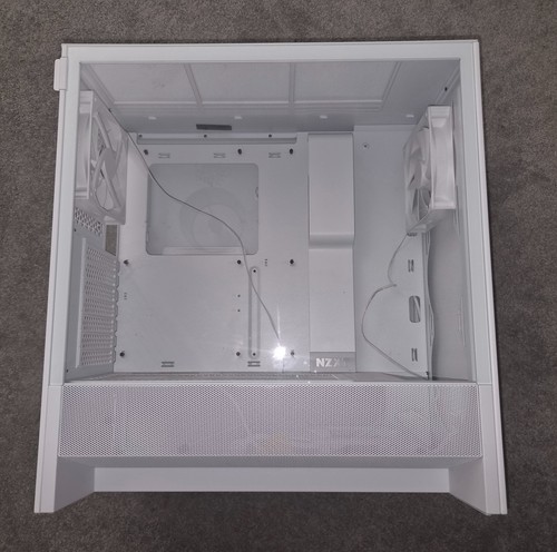 Nzxt flow rgb 2024 white - nzxt,