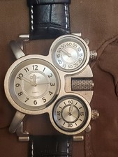 OUM 3 Face Anolog Watch With