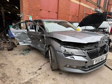 BREAKING SKODA SUPERB MK3 5