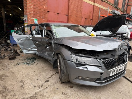 Breaking skoda superb mk3 - superb,