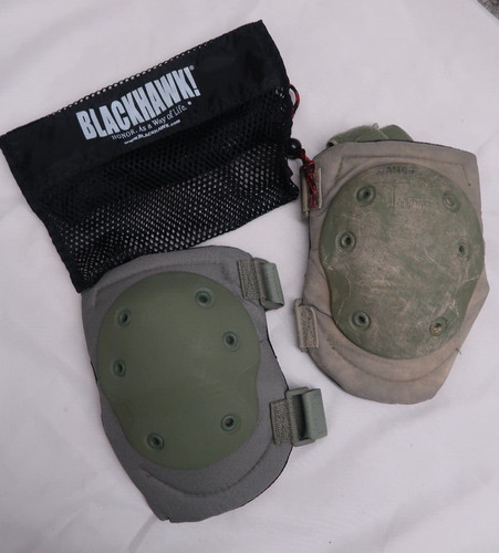 Blackhawk knee pads with carry - blackhawk,