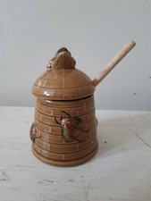 A Presingoll Pottery Honey Bee