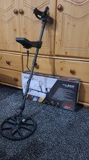 Minelab equinox 900 metal detector 