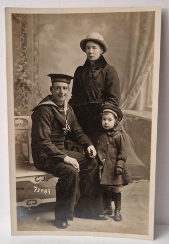 Ww1 royal navy family portrait - royal,