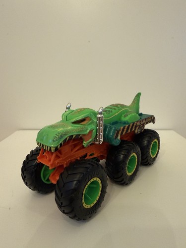 Hot wheels mega - wheels, big