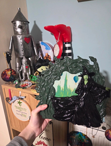 Wicked witch elphaba - wicked,