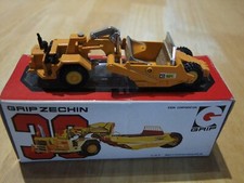 Caterpillar Grader Yellow -