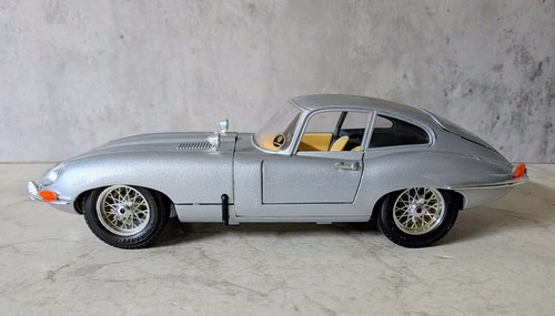 Burago jaguar coupe - e, silver