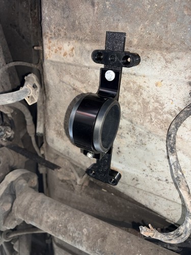 W124 fuel pump bracket - pump,