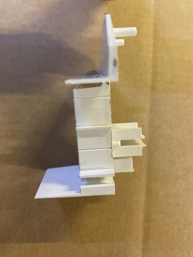 Floating mullion end cap for - floating,