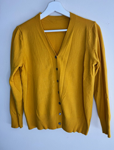 Women mustard button - women’s, front