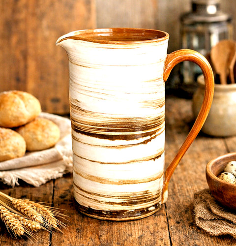 Woll hand thrown - woll, hand‑thrown