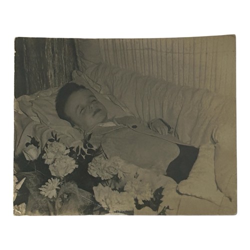 1940s funeral photograph - 1940s,
