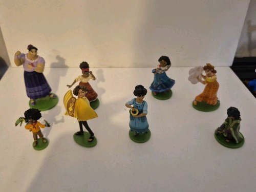 Disney store encanto deluxe - disney,
