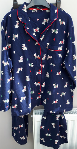 Ladies size navy - 18,