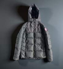 Canada Goose Hybridge Puffer Jacket | Size Medium