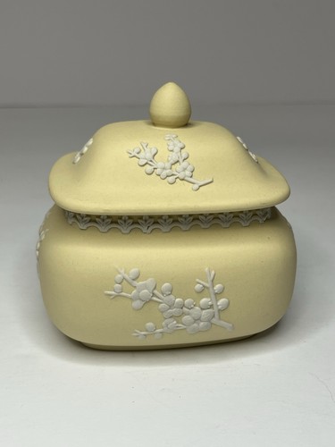 Wedgwood primrose yellow - primrose,