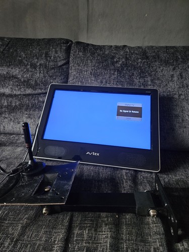 Avtex w164 16inch lcd - 16inch, 720p