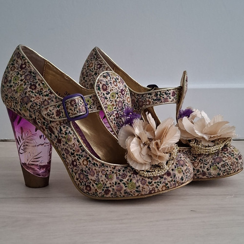 Irregular choice can touch - irregular,
