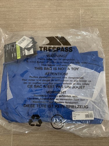Tresspass button child - tresspass, button-child’s