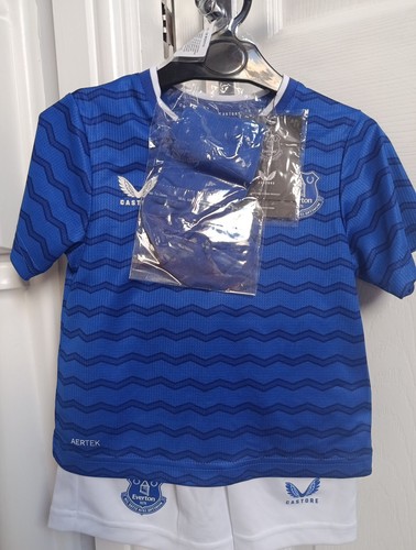 Everton castore age - everton,