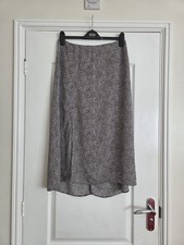Womens Black & White Front