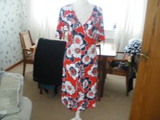 BONPRIX LADIES BEAUTIFUL MULTICOLOURED FIT & FLARE FLORAL DRESS SIZE SMALL BNWOT