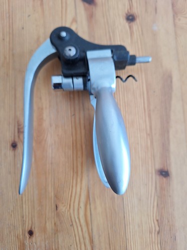 Heavy duty professional wing