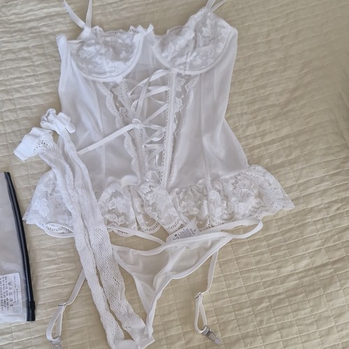 White floral lace - floral, underwired