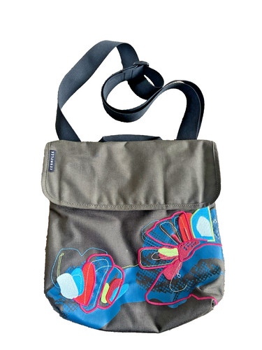 Crumpler miss flower tablet - d,