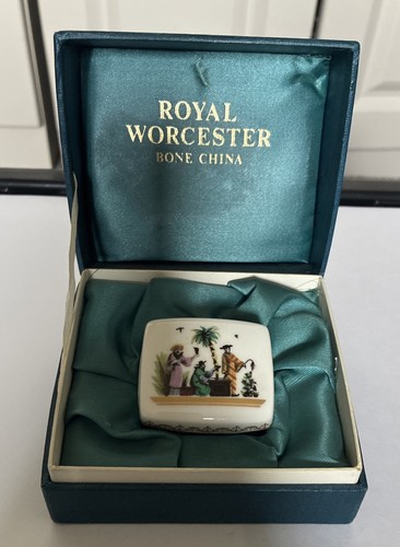 Royal worcester bone china - royal,