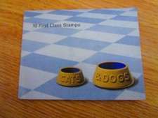 10 x 1st Class Stamps  2001 CATS & DOGS SELF ADHESIVE BOOKLET MNH Below Face