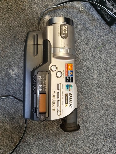 Sony handycam ccd - ccd-tr748e, hi8