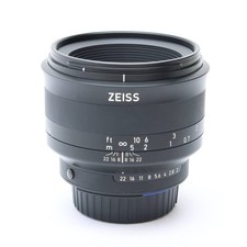 Carl Zeiss Milvus 50mm F/2 M