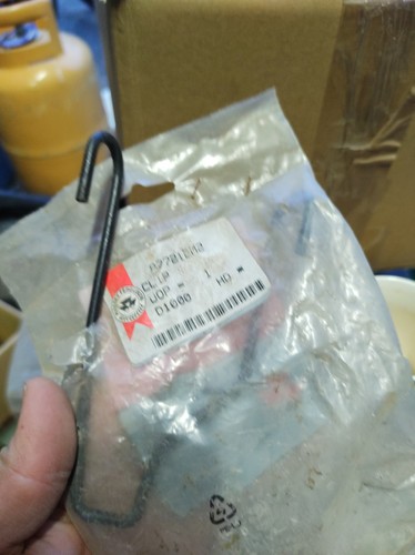 Massey ferguson clip part - ferguson,